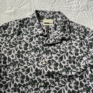 Men's Large short sleeve shirt